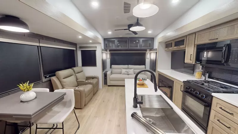 Rockwood Signature Fifth Wheels Main Room